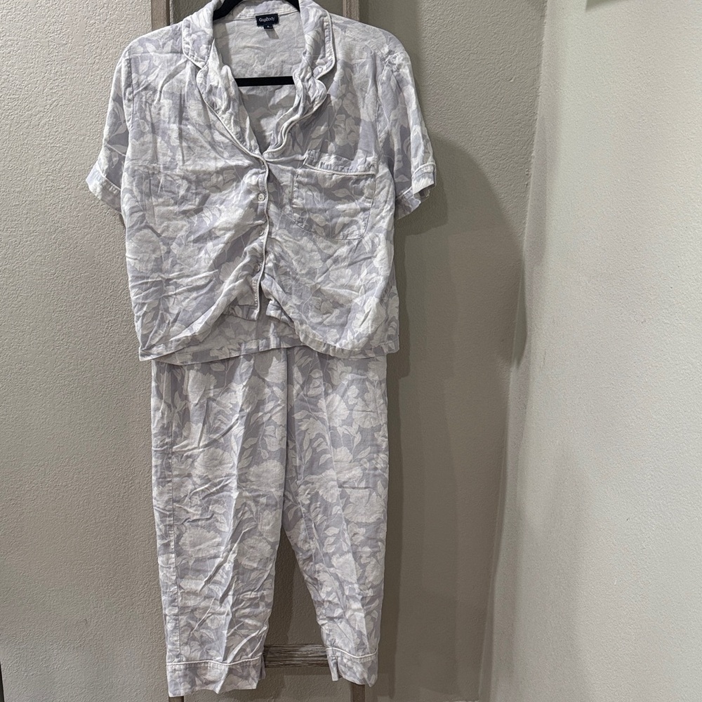 GapBody Lavender Leaf Print Pajama Set